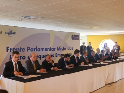 Congresso dá posse à Frente Parlamentar da Micro e Pequena Empresa