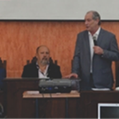 Ciro Gomes dá palestra para empresários em Nova Iguaçu